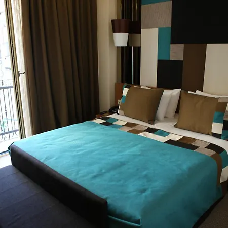 Collage Pera Istambul