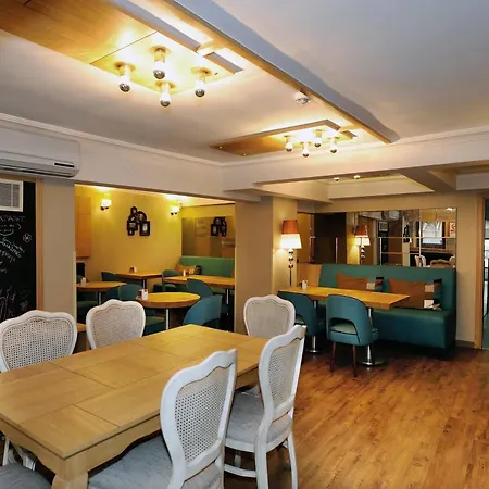 Collage Pera Hotel Istanbul