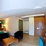 Hotell Collage Pera