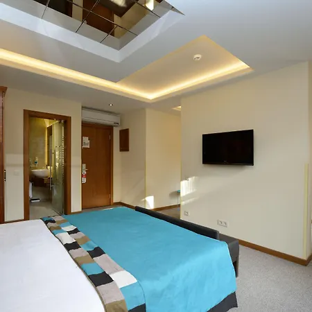 Collage Pera Hotel